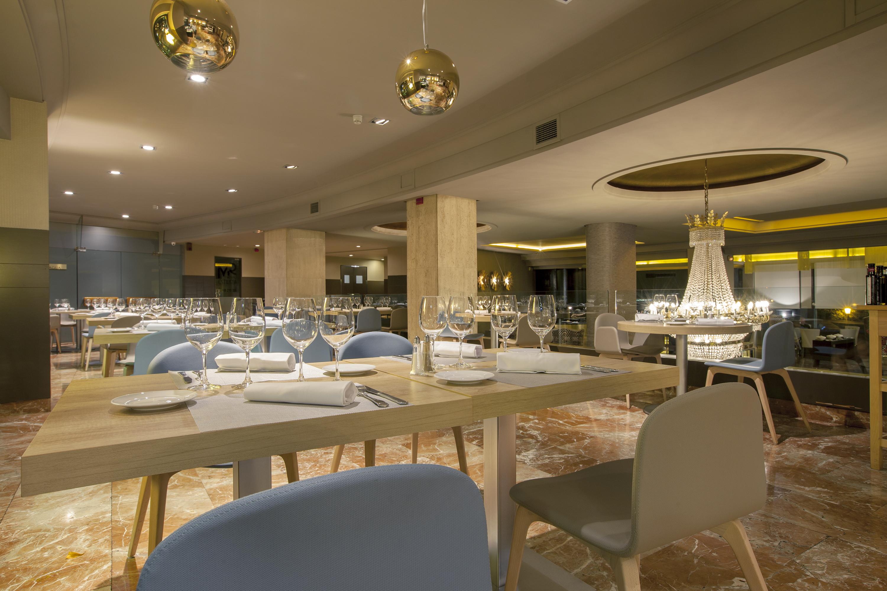 Tres Reyes Hotel 4*